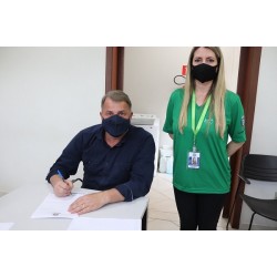 Prefeitura de Campo Largo celebra Termo de Cooperação para oficialização e suporte no trabalho das Associações de Reciclagem